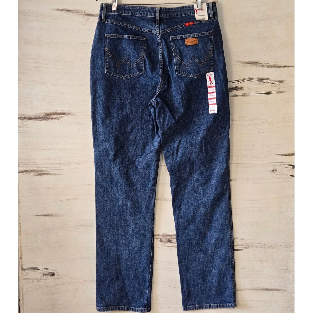 Wrangler Straight Jeans Womens NWT Denim‎ Size 13/14X34 Blue Medium Natural Rise